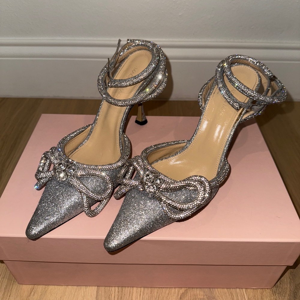 MACH & MACH DOUBLE BOW GLITTER PUMPS